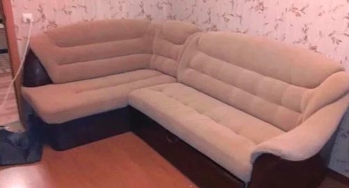Перетяжка углового дивана. Западная Двина